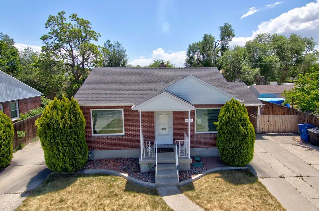 4391 W 5215 S foreclosure property image