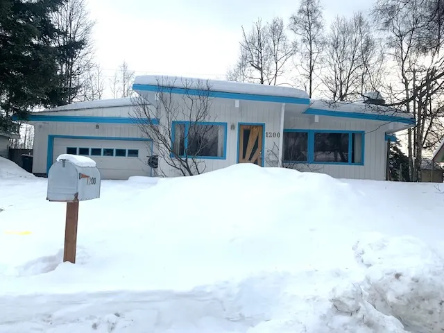 1200 Southampton Dr foreclosure property image