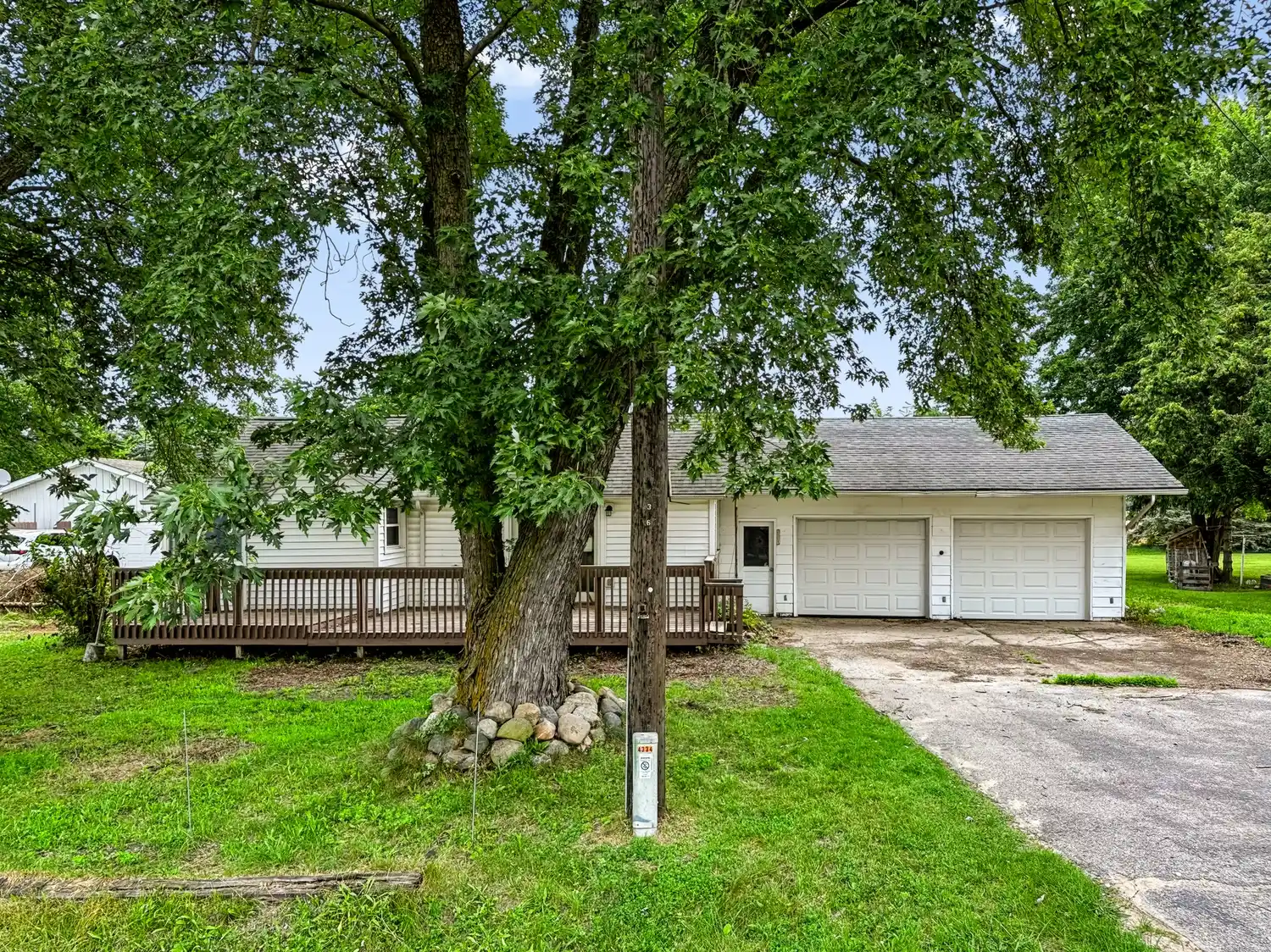 4334 N Mission Rd foreclosure property image