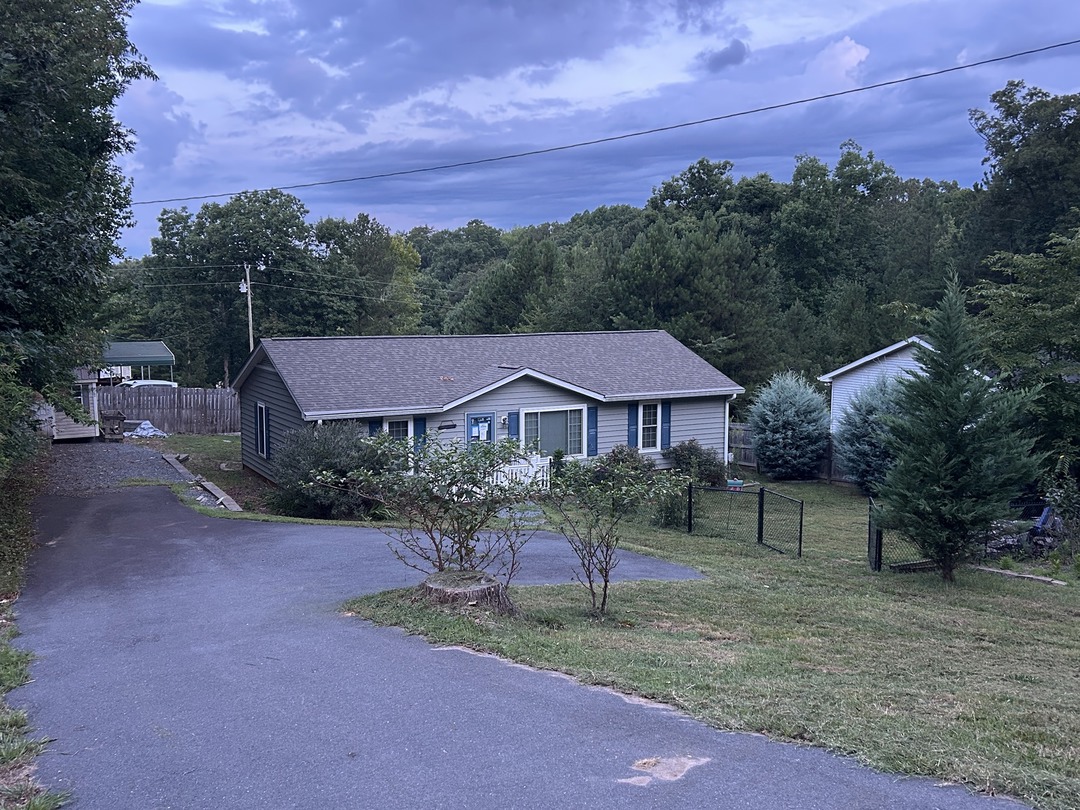 154 Skyline Dr foreclosure property image