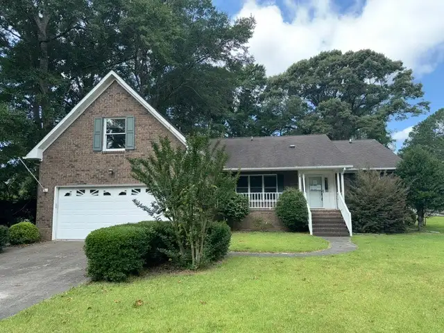 104 Knollwood Ct foreclosure property image