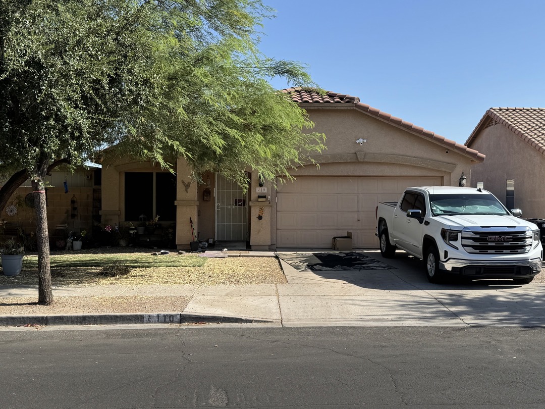 110 E Beth Dr foreclosure property image
