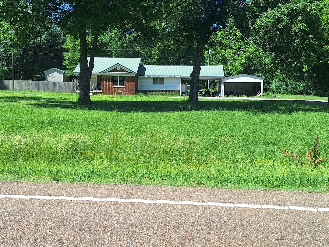 1377 W Main St foreclosure property image