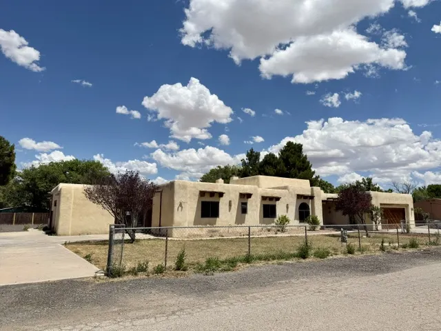 1770 Betts Ln foreclosure property image