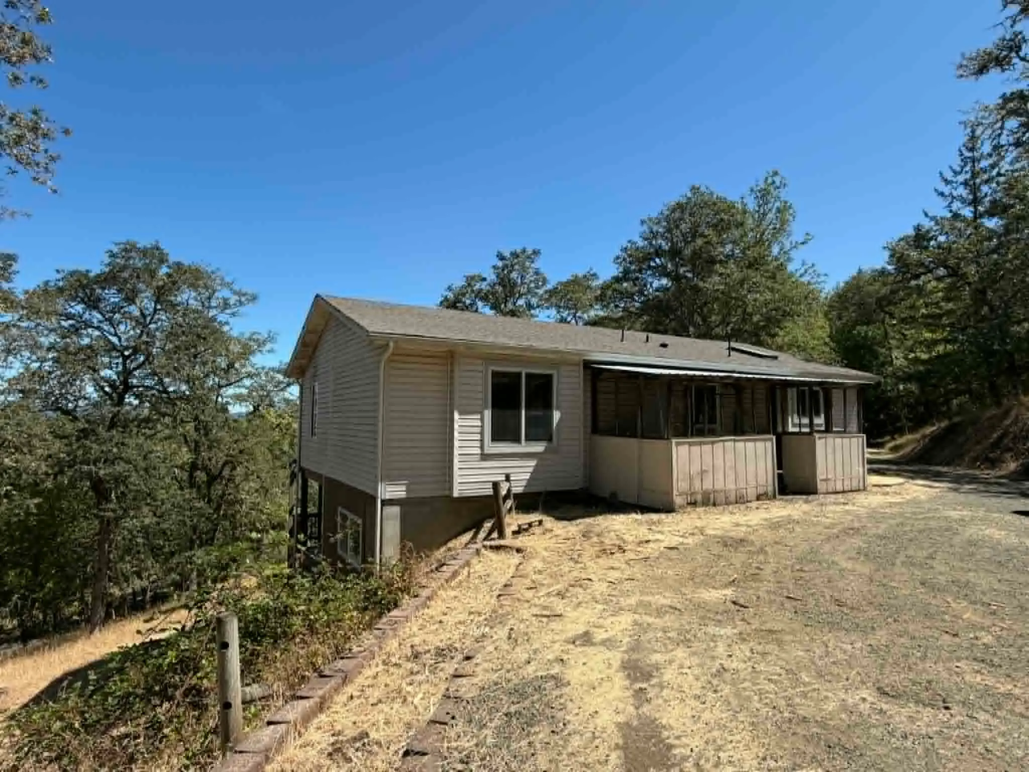 338 Topaz Ln foreclosure property image