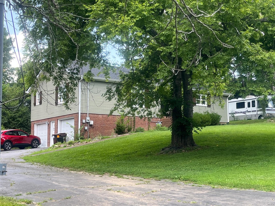 209 Elliott Ct foreclosure property image