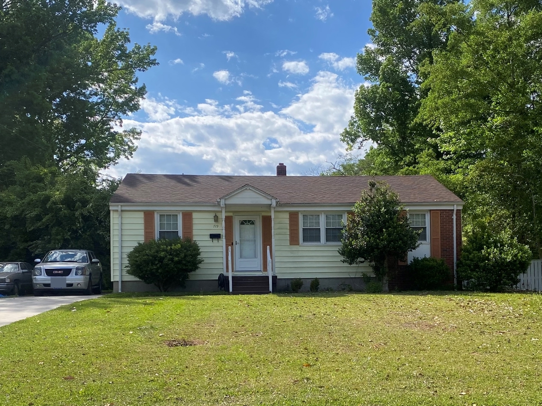 719 Barn St foreclosure property image