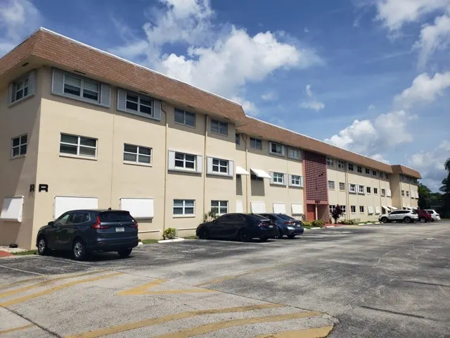 5300 Washington St #110r foreclosure property image