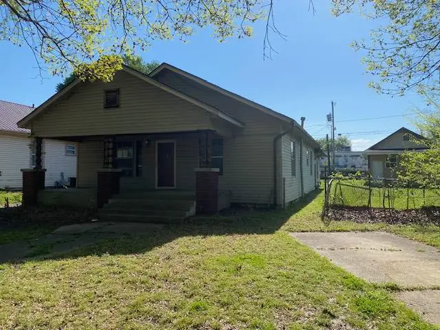 208 N P St foreclosure property image