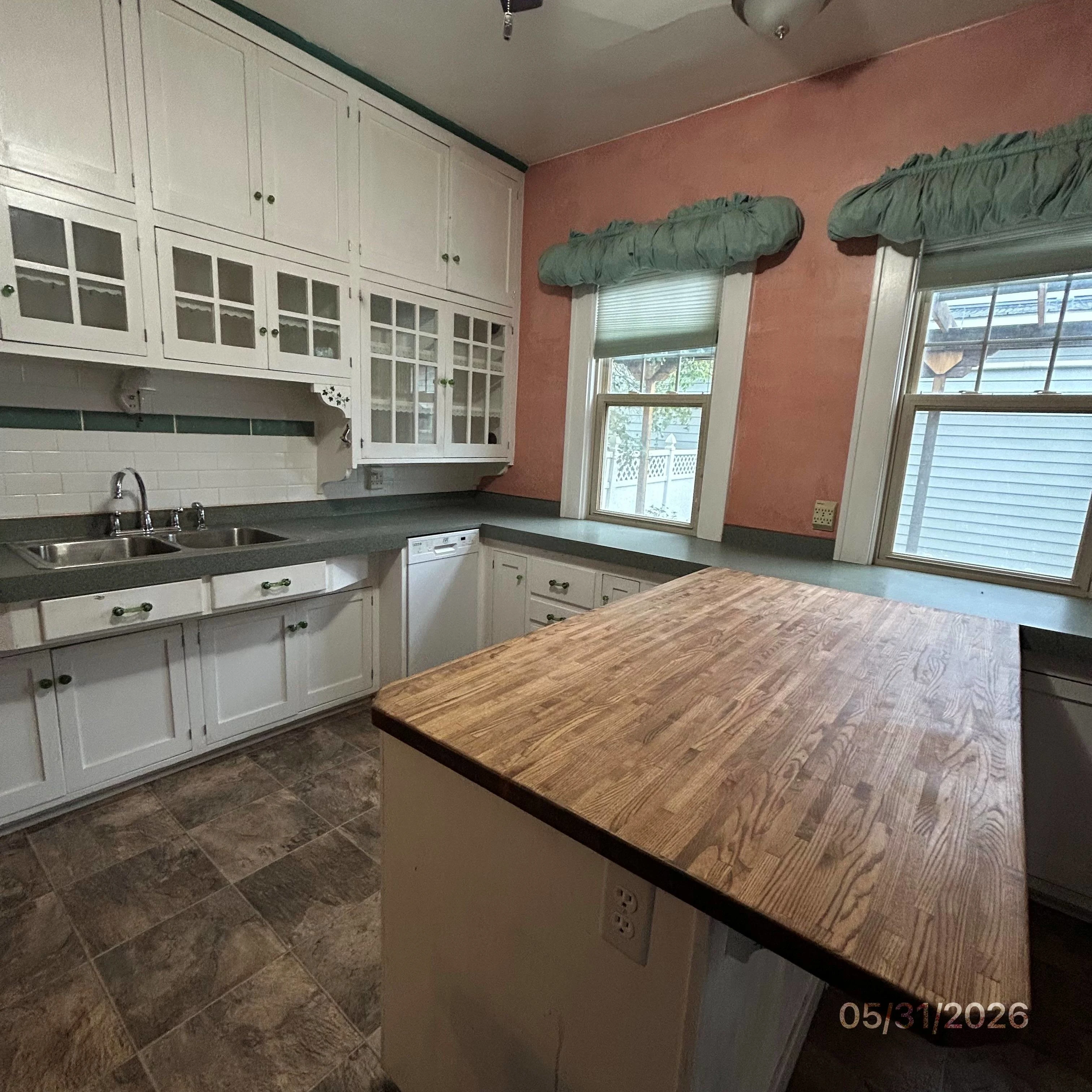 202 3rd St foreclosure property image