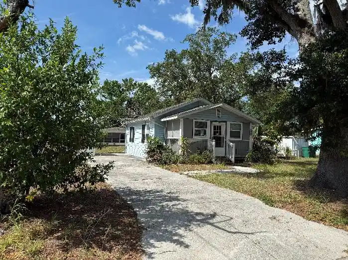 1810 9th St W foreclosure property image