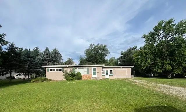41 Sadowski Ct foreclosure property image