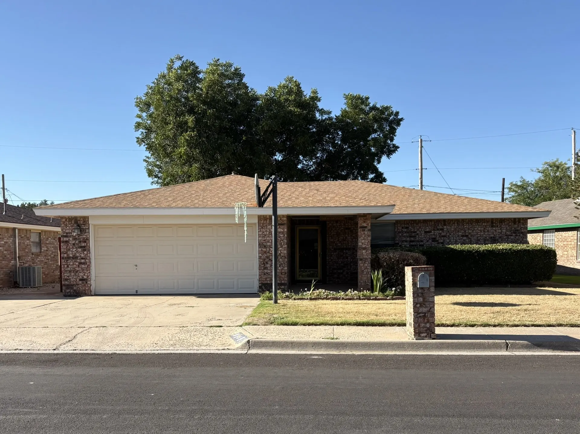 1401 W Caprock St foreclosure property image