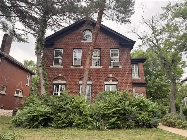 6133 Waterman Blvd foreclosure property image