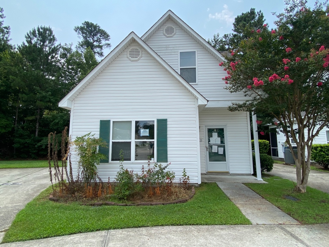 3232 Belmont Cir foreclosure property image