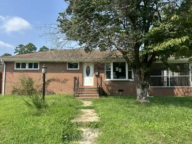 3618 Spruce Ave foreclosure property image