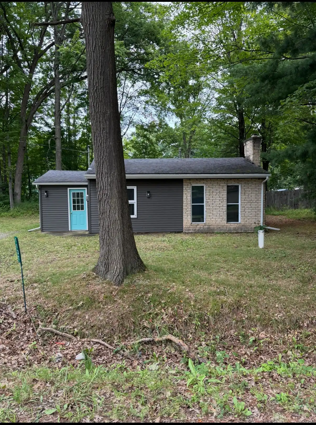 1137 Pinetree St foreclosure property image