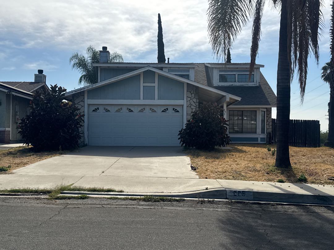 295 S San Anselmo Ave foreclosure property image