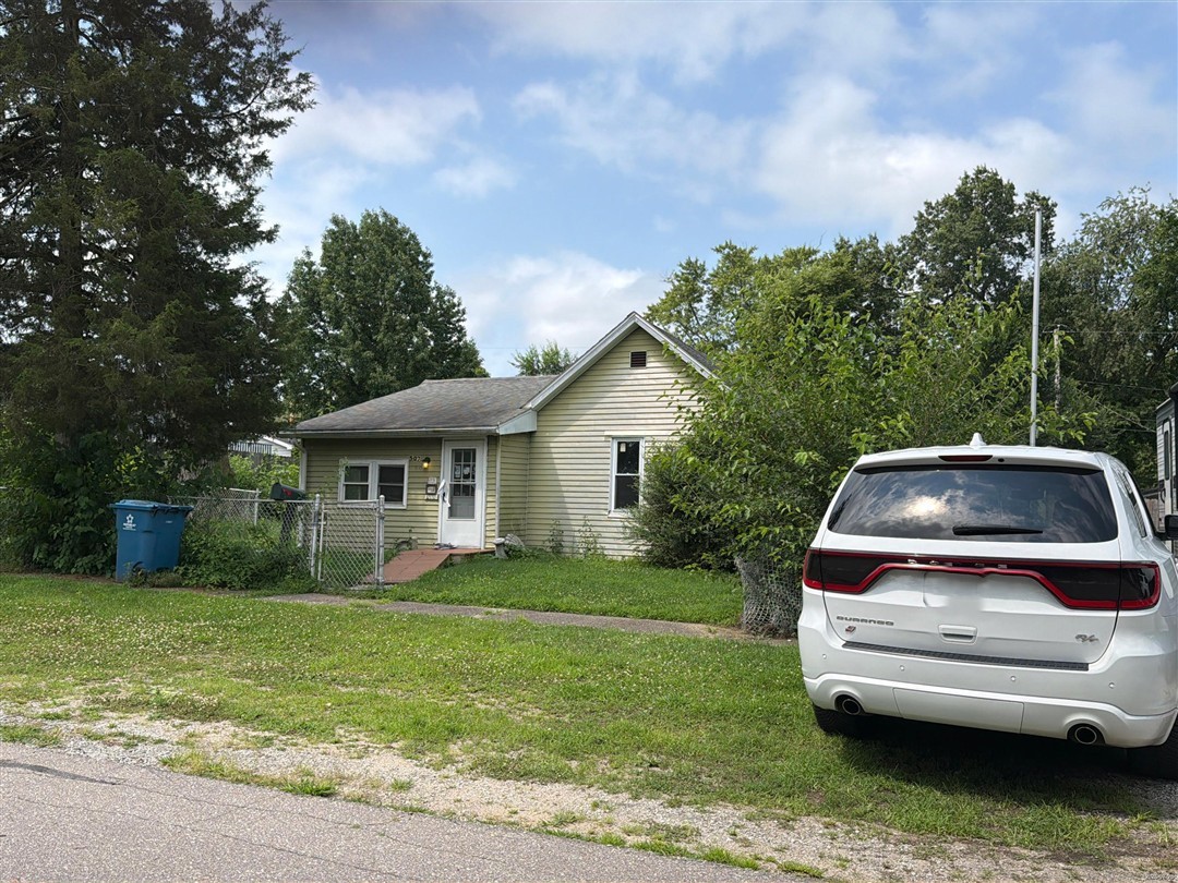 507 South Fisher Street foreclosure property image