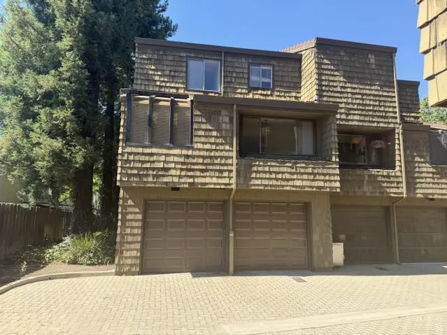 501 Rose Ave #18 foreclosure property image