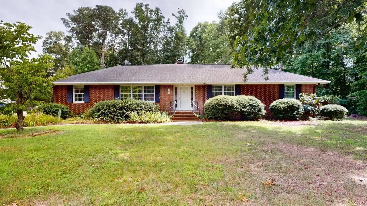 205 Meadowfield Rd foreclosure property image