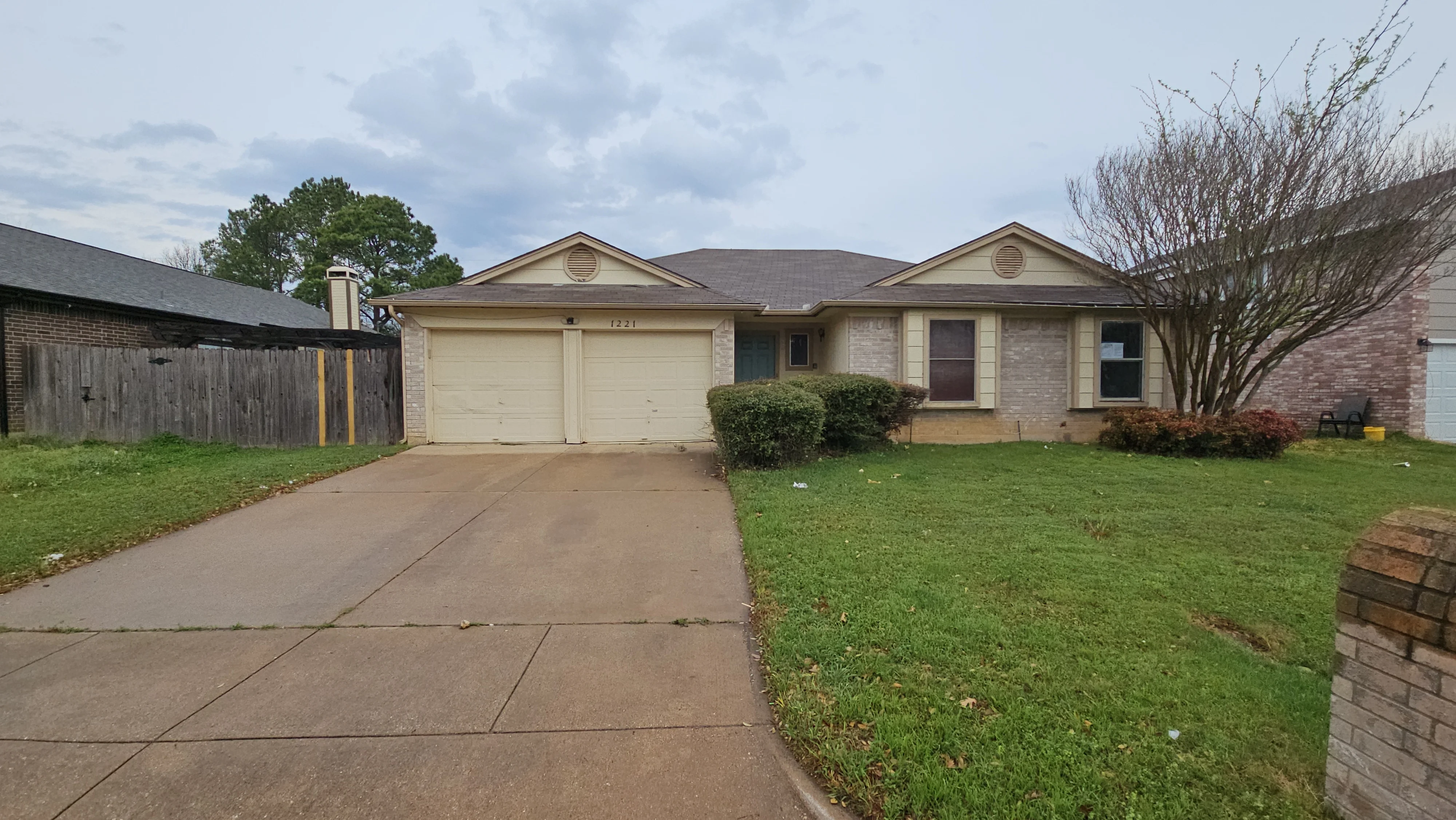 1221 Nicole Way foreclosure property image