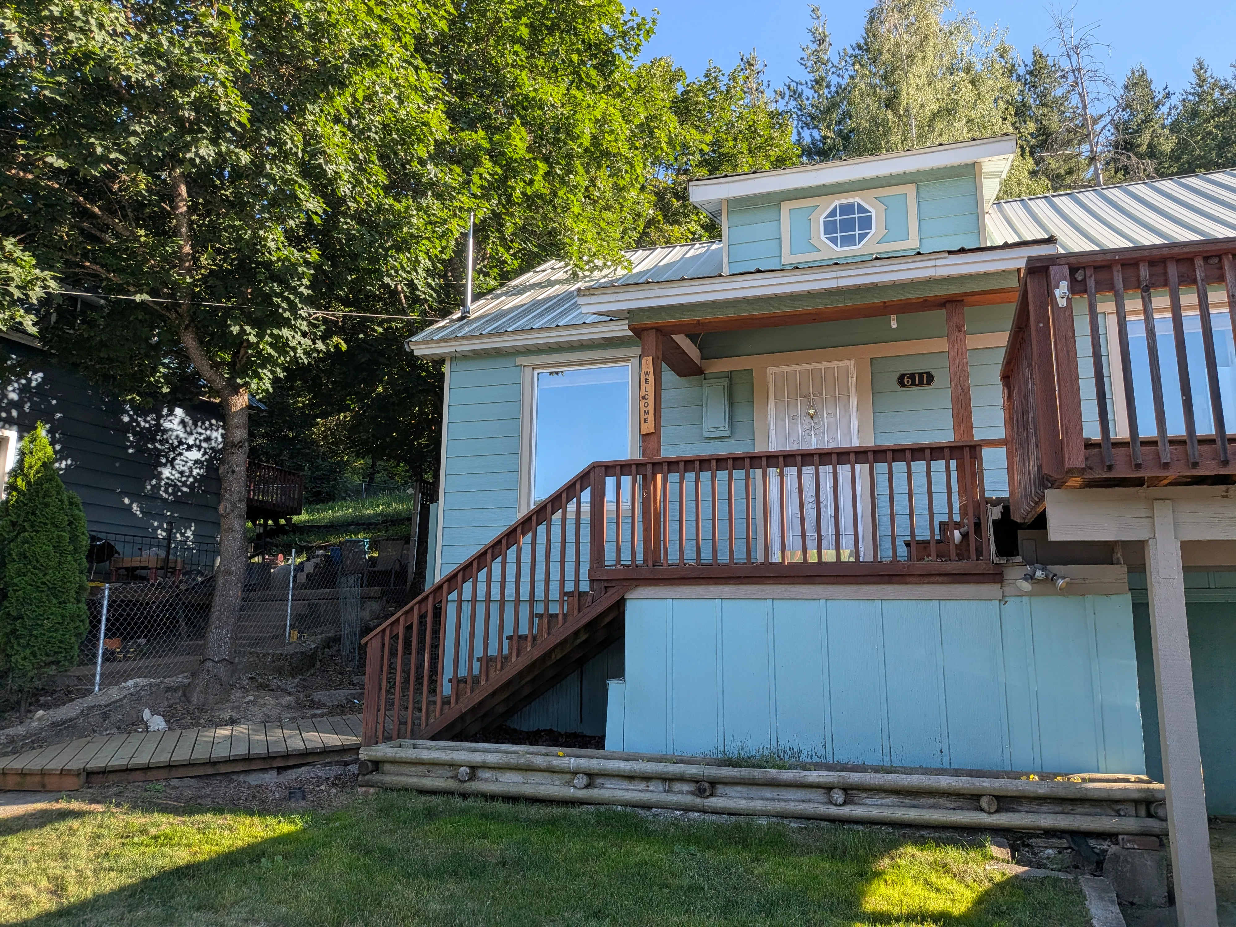 611 W Park Ave foreclosure property image