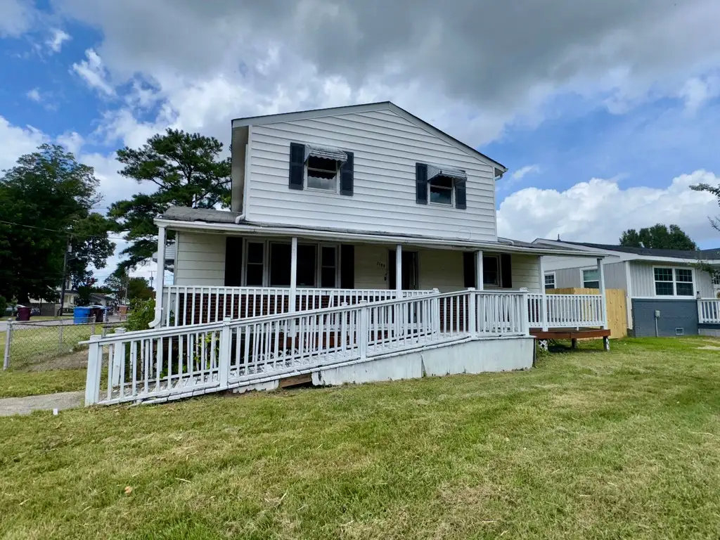 2144 Campostella Rd foreclosure property image