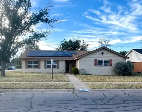 3332 Camarie Ave foreclosure property image