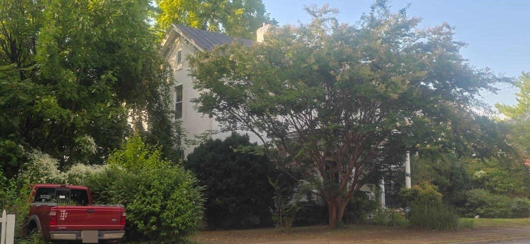 420 E Washington St foreclosure property image