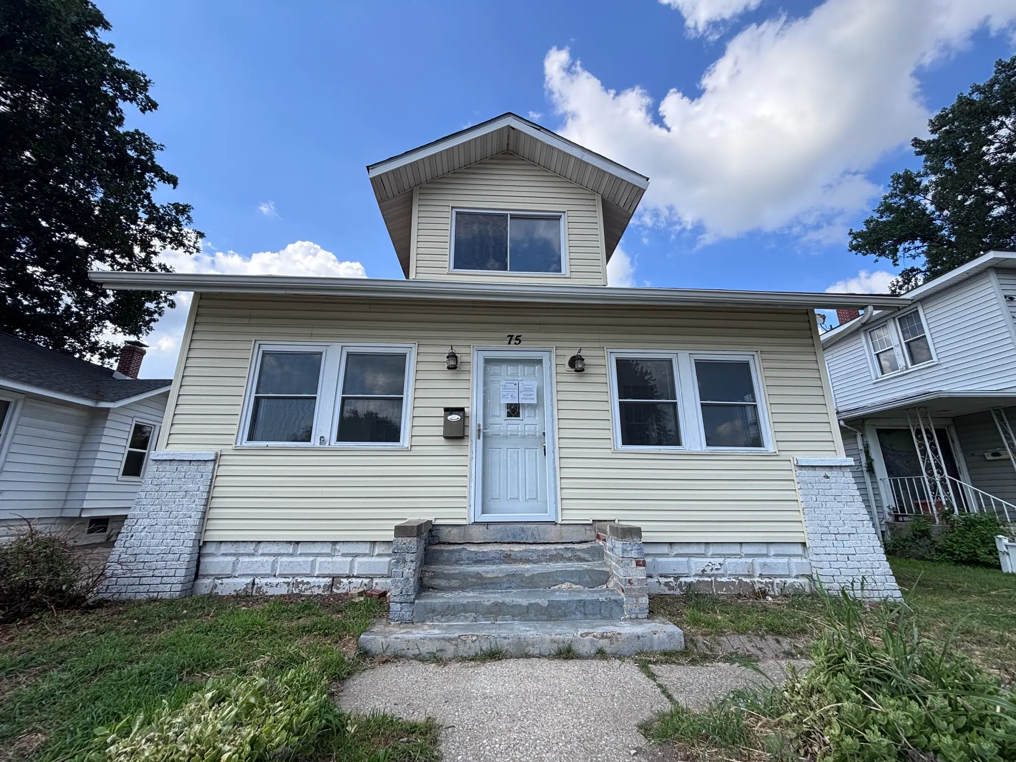 75 Eckhard Ave foreclosure property image