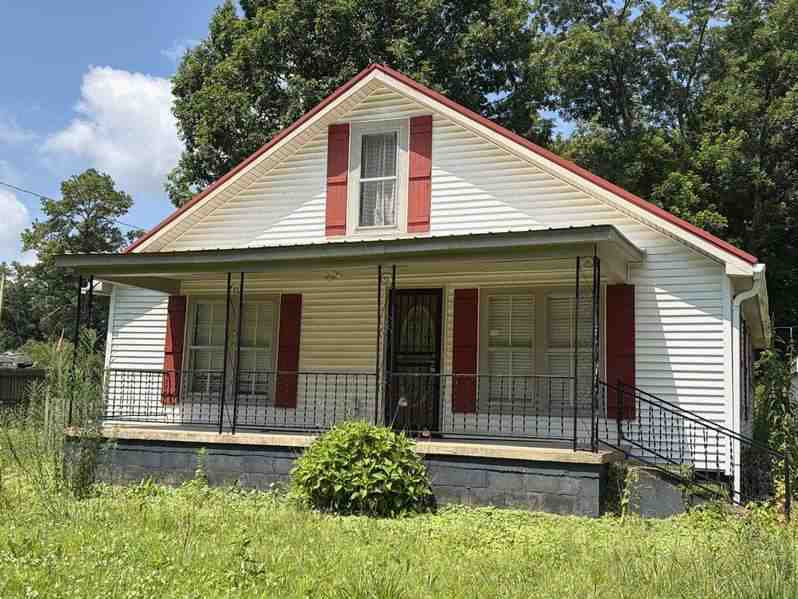305 Phelps St foreclosure property image