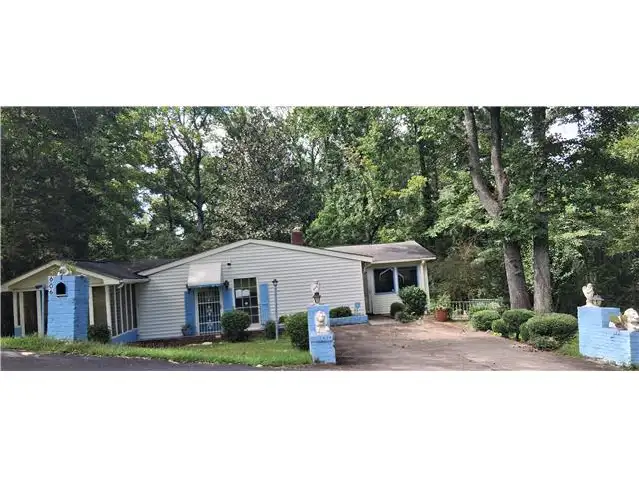 606 20th St SW foreclosure property image