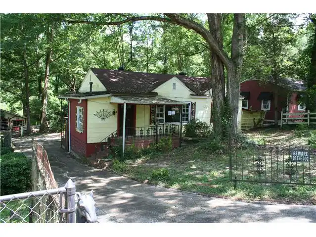 6 Lanier Dr foreclosure property image