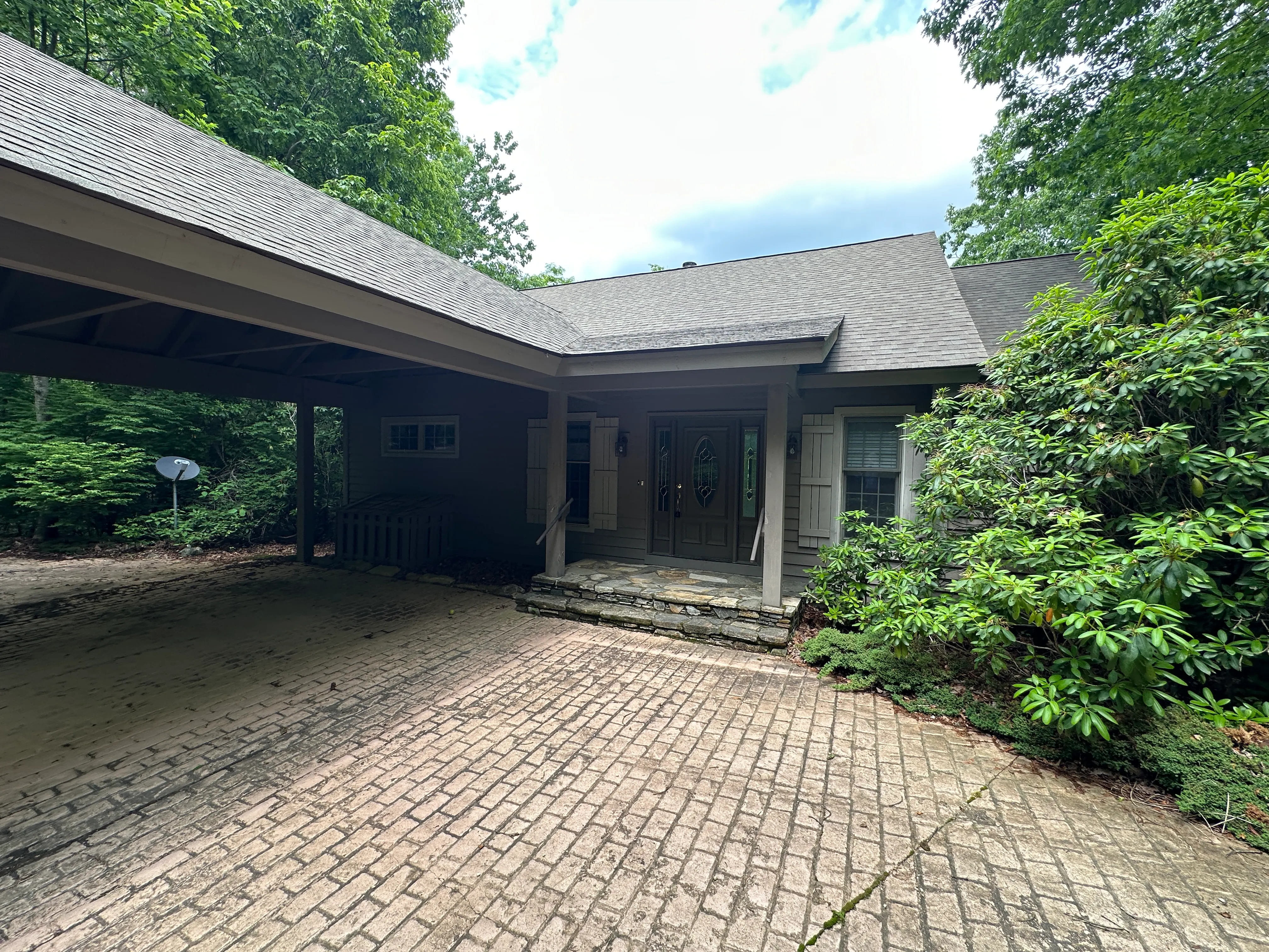880 W Rochester Dr foreclosure property image