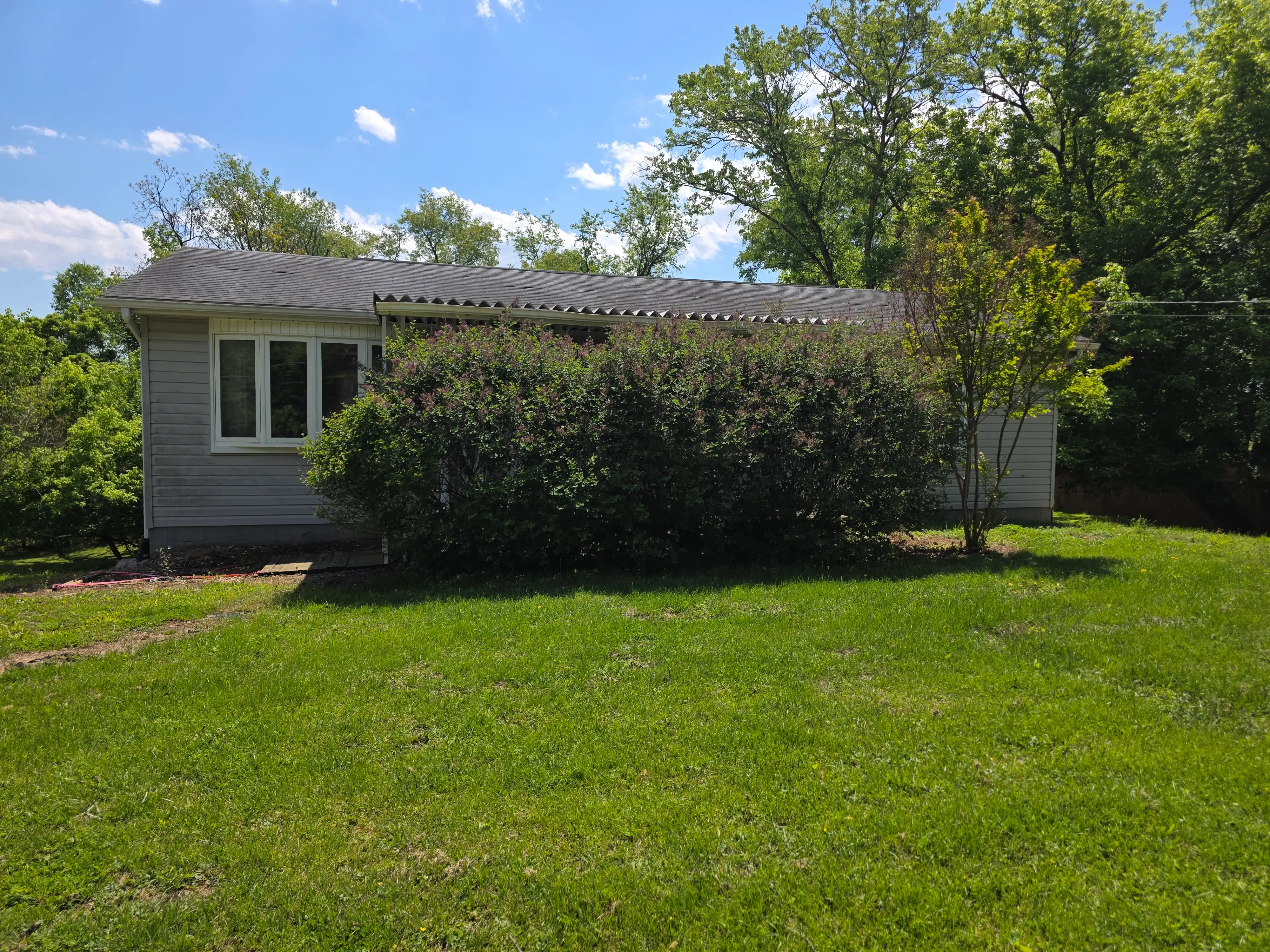 259 Emerald Dr foreclosure property image