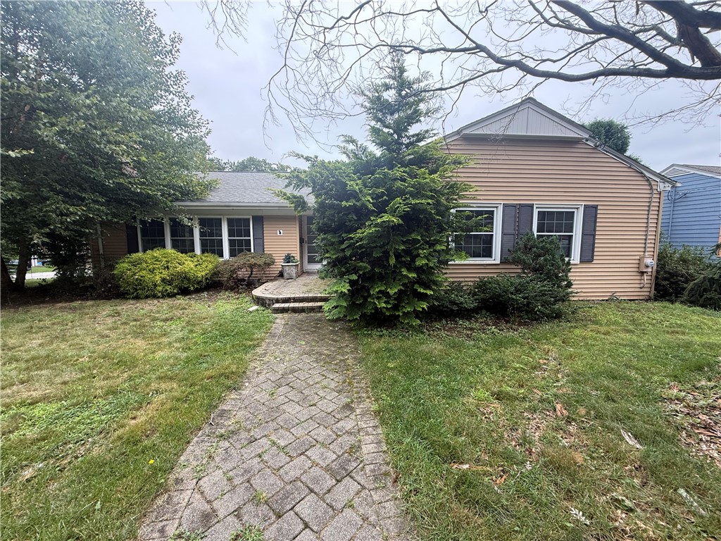 243 Deerfield Road foreclosure property image