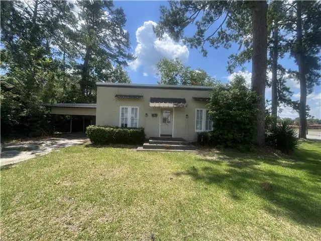 706 S Dogwood Dr foreclosure property image