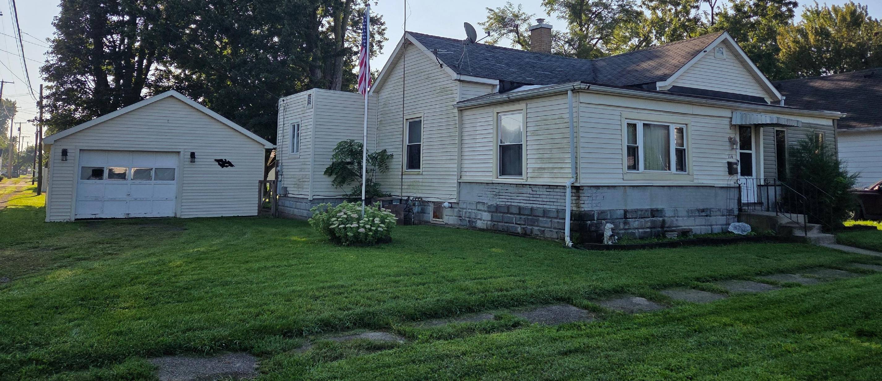 114 S. Chestnut St. foreclosure property image