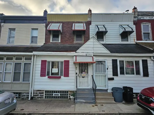 82 E Springer St foreclosure property image
