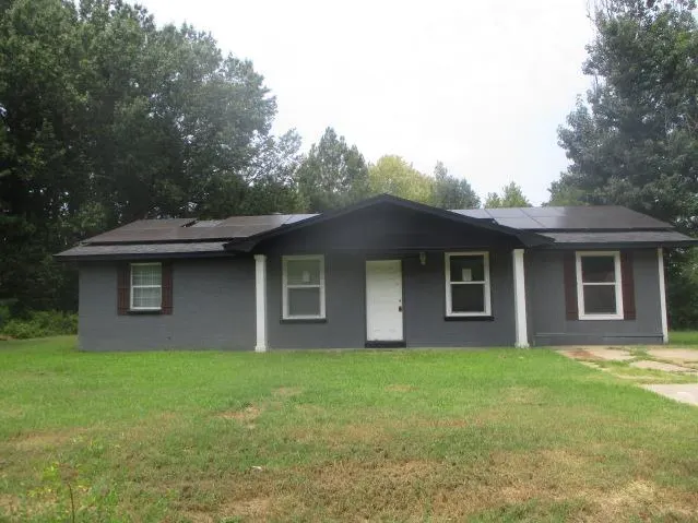 126 Lowery Ln foreclosure property image