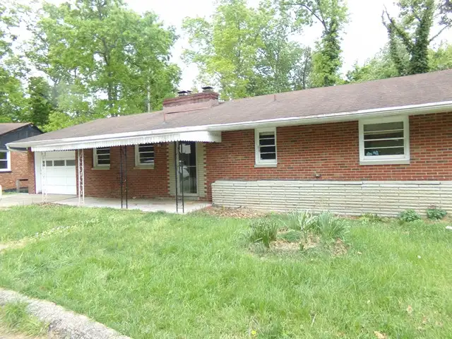 505 Forest Road foreclosure property image