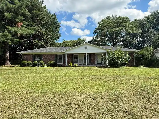 20 Greenway Dr foreclosure property image