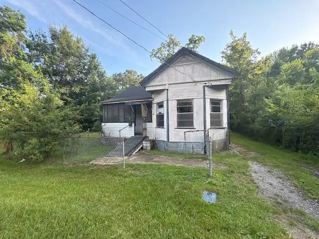 735 Owens St foreclosure property image