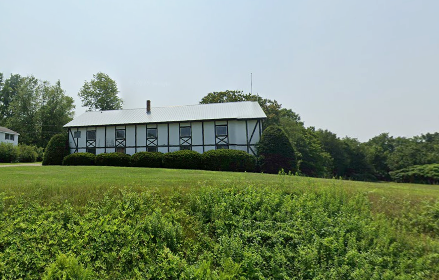 WALPOLE, NH – 6,350+/- sf, 2-Story Building on 4.4+/- Acres in 2 Parcels Zoned RB R foreclosure property image