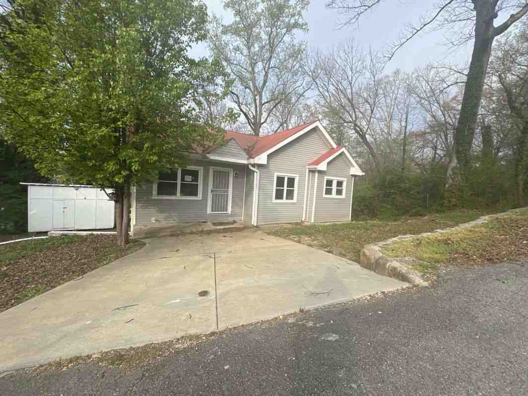 127 P Poole Ave foreclosure property image