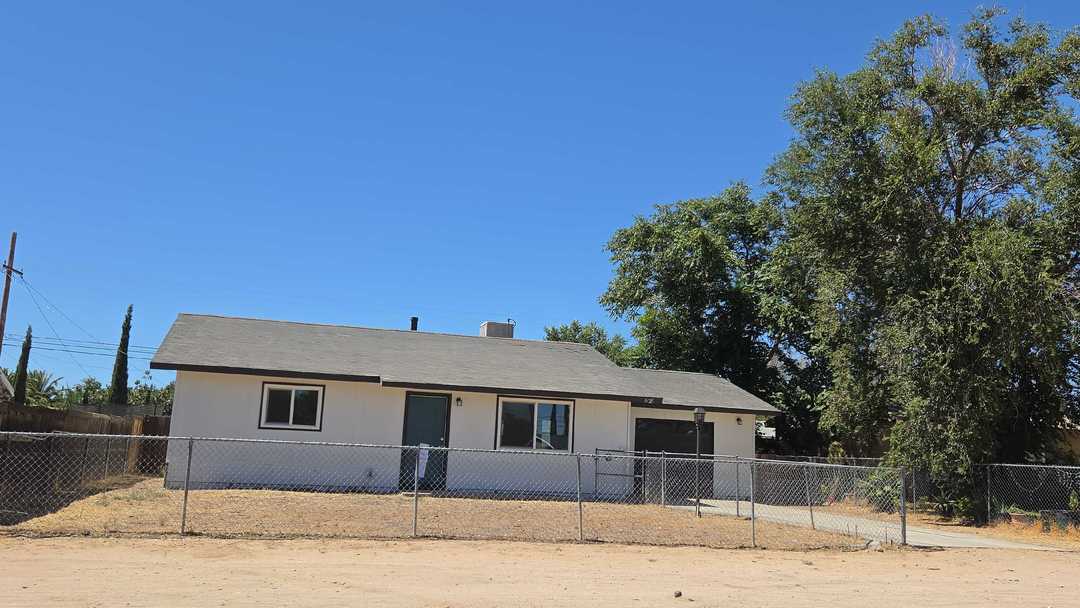 16245 Pine Street foreclosure property image