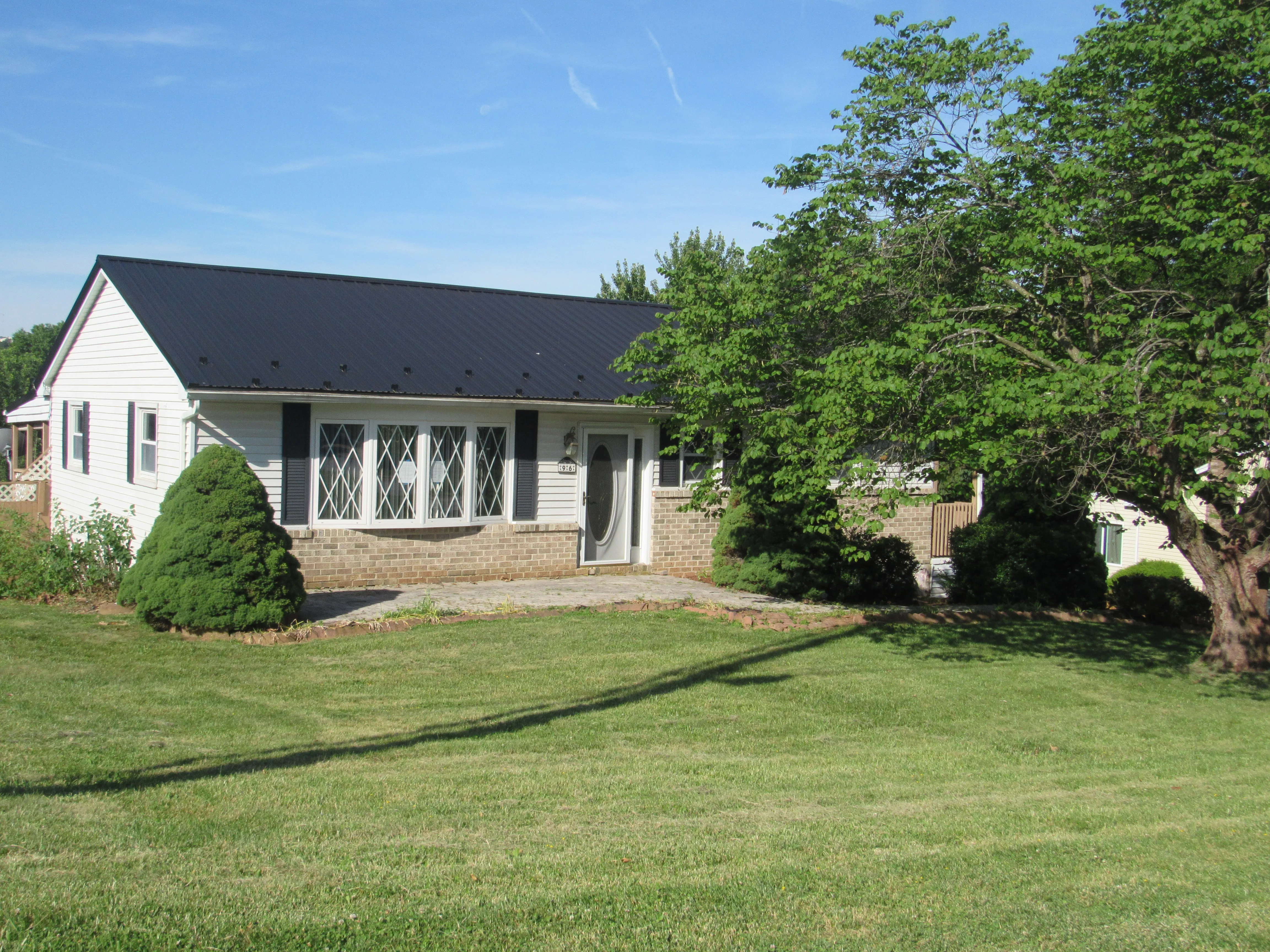 96 Kendale Rd foreclosure property image