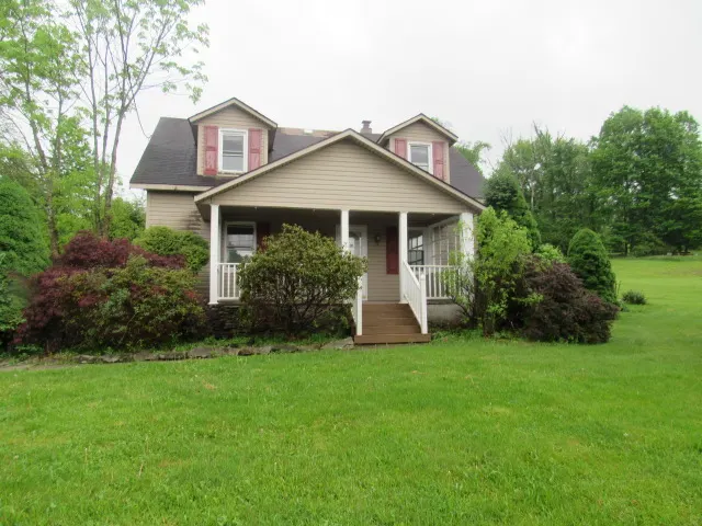 2060 Oakridge Dr foreclosure property image