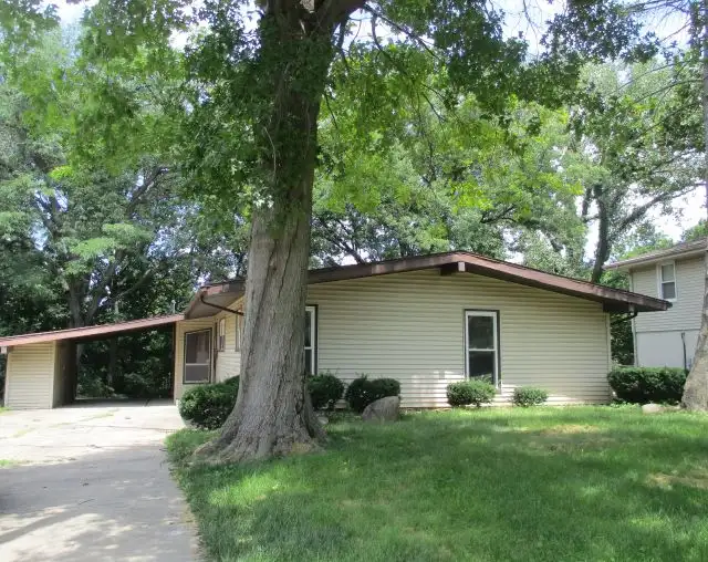 2515 W Huntington Dr foreclosure property image